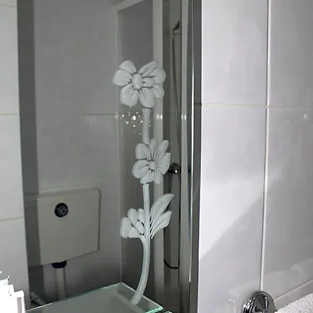Oasis فندق مبيت وإفطار