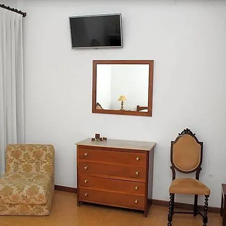 فندق مبيت وإفطار Oasis 3*