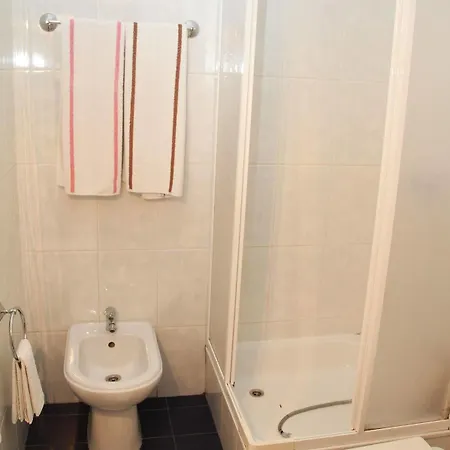 فندق مبيت وإفطار Oasis 3*